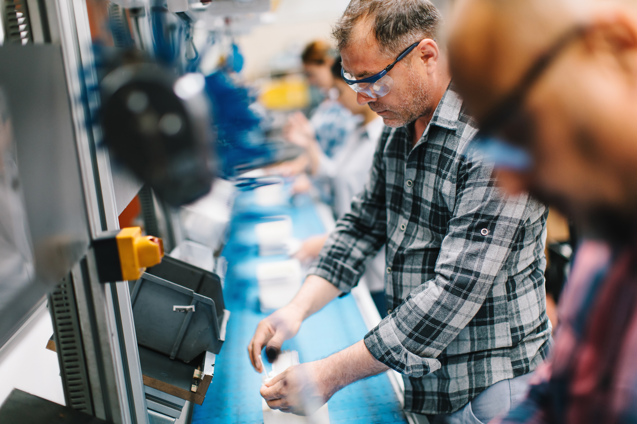 Consumer electronics packaging production software